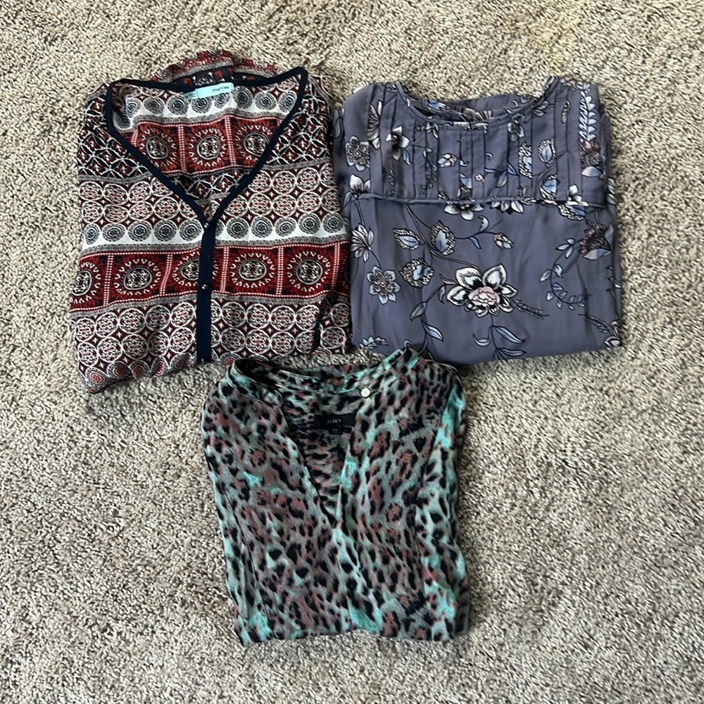 Lightweight business tops (3 in bundle! Women’s XS)
